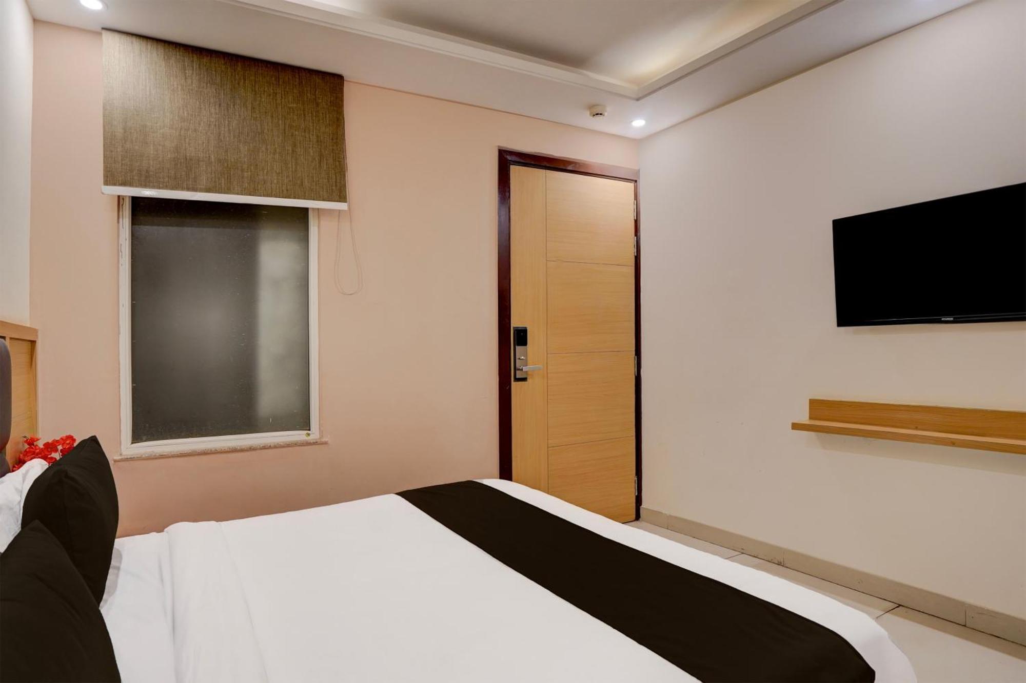 Super Townhouse Airport Road Delhi Hotel Ню Делхи Екстериор снимка
